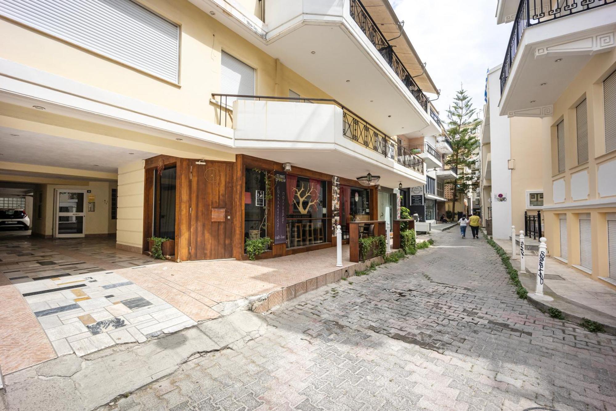 Fabulous Central Apartment Close To The Sea! Chalkís Buitenkant foto